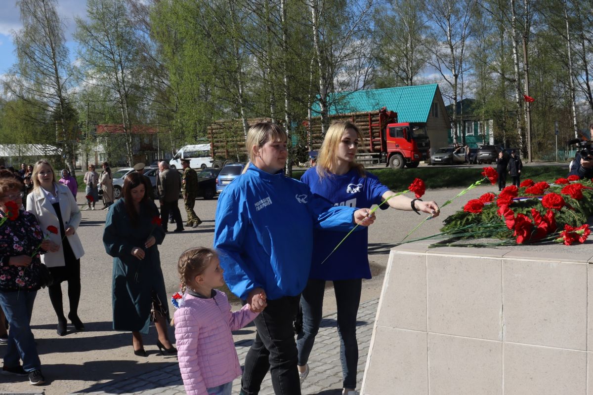 В Вологодской области «Единая Россия» почтила память зенитно-артиллерийского дивизиона