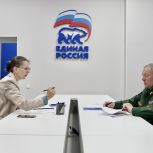 Михаил Коган и Екатерина Кондратьева подали документы для участия в предварительном голосовании «Единой России» на выборы в Законодательное Собрание Петербурга