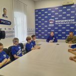 В День ветерана вооруженных сил России активисты Молодой Гвардии  поздравили ветерана спецоперации Георгия Бабаджанова