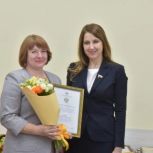 «Единая Россия» поздравила воронежских медицинских сестер с профессиональным праздником