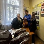 Депутат Госдумы Глеб Хор передал подарки ветеранам