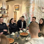 «Единая Россия» провела встречу с учащимися из Коми в Санкт-Петербурге