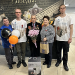 Наталия Фиголь поздравила последнего ветерана Великой Отечественной войны на Ямале с наступающим Днём Победы