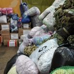 Единороссы доставили гуманитарный груз в Курск