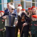 В Миассе накануне Дня Победы адресные поздравления принимали трое ветеранов