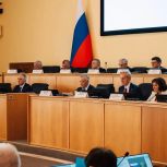 Депутаты Тюменской областной думы заслушали отчет губернатора о результатах деятельности правительства области за 2025 год