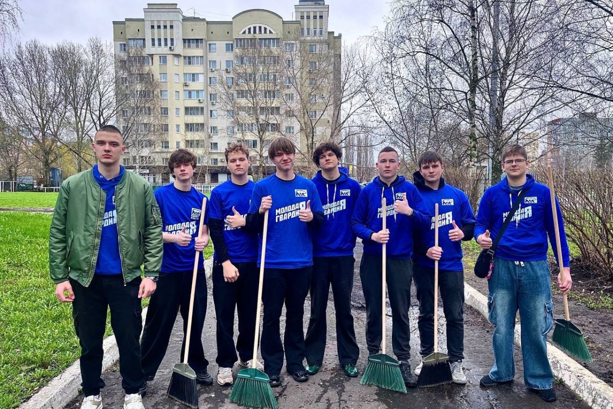 В рамках партпроекта «Чистая страна» молодогвардейцы провели экологические акции к празднику Весны и Труда