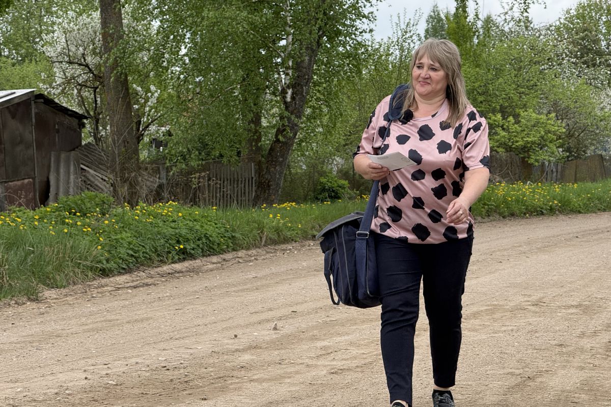 «Служит своему делу». Смолянка Марина Комзалова представит регион на всероссийском конкурсе «Единой России» «Земский почтальон»