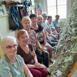 Жители Поморья всех возрастов готовят новые партии посылок для участников СВО