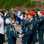 Патриотическая акция «Синий платочек» объединила жителей Тверской области