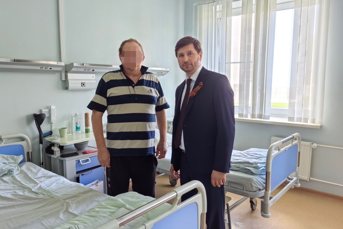 Участник предварительного голосования Единой России Анатолий Крашенинников встретился с участниками СВО