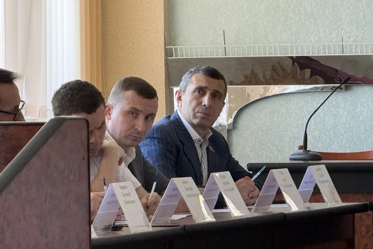 Координатор партпроекта «Единой России» «Безопасные дороги» Сергей Авакян принял участие в заседании Общественного совета при Министерстве транспорта Ростовской области