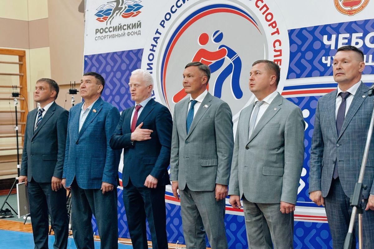 Николай Николаев и Юрий Зорин поддержали юных спортсменов