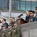 Денис Паслер поздравил уральцев с Днем Победы