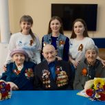 В Тюмени проходит акция «Единой России» «Подарок ветерану»