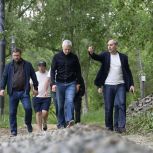 Денис Паслер оценил ход работ по благоустройству набережной рек Исети и Ольховки в Екатеринбурге