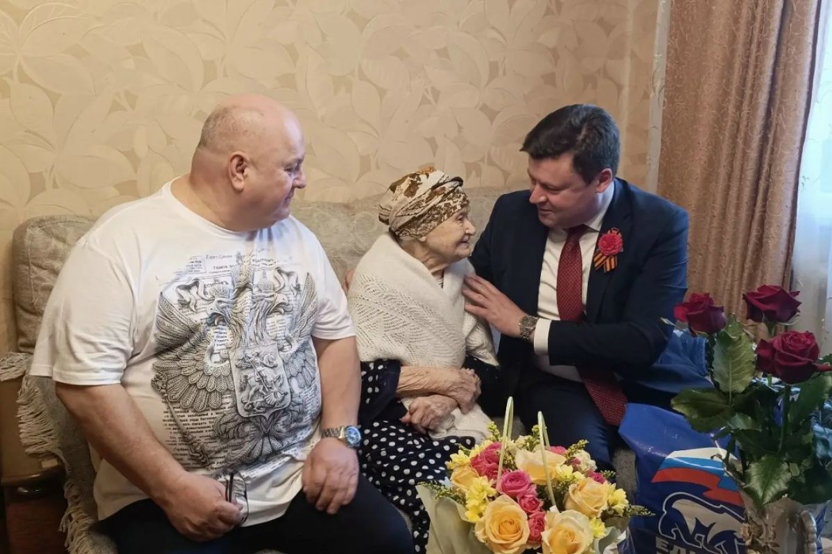 В Калуге поздравляют ветеранов Великой Отечественной войны с Днем Победы