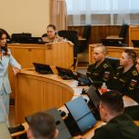 Тюменская областная дума открыла двери для курсантов ТВВИКУ