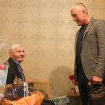 «Единая Россия» поздравила Почётного гражданина Воронежа Бориса Путилина с 98-летием