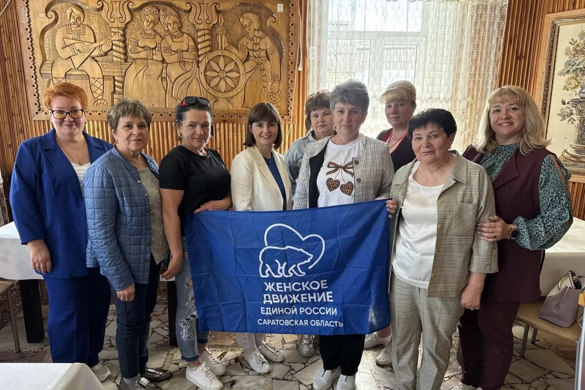 Мария Усова в Аткарске встретились с активом «Женского движения Единой России»