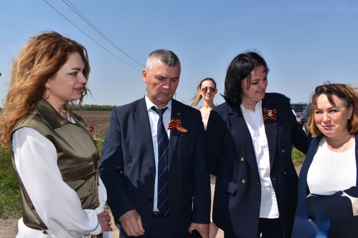 Единороссы провели выездной партийный контроль дорожного объекта в Старожиловском округе