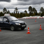 Губкинские партийцы приняли участие в конкурсе «Авто-леди 2026»