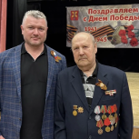 Евгений Андриенко вместе с однопартийцами принял участие в патриотических акциях ко Дню Победы и поздравлении ветеранов войны