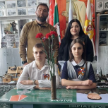 В Асканийской школе Херсонской области открыли «Парту Героя» начальнику связи подразделения Росгвардии