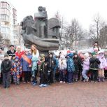 При поддержке «Единой России» в Магадане состоялся патриотический флешмоб «Катюша»