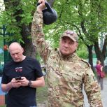 Спорт утро в День Победы прошло с кашей от единороссов