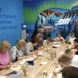 Сбор гумпомощи, высадка аллей, приёмы граждан: «Единая Россия» провела в регионах «День соседей»