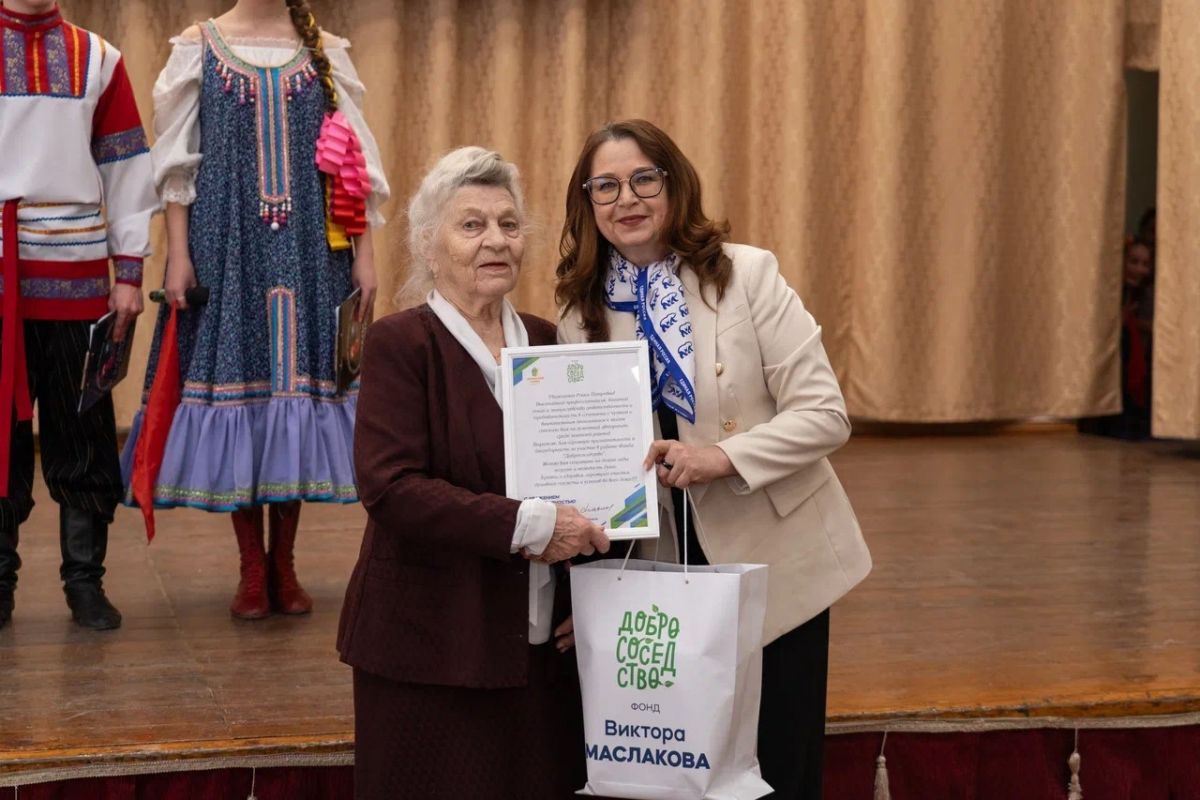 Партийцы Ленинского района организовали праздничный концерт ко Дню Победы
