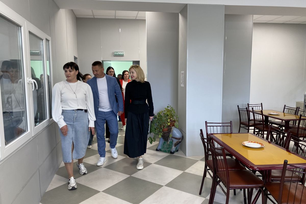 В Красненской школе Херсонской области, включенной в народную программу «Единой России», заработал отремонтированный пищеблок