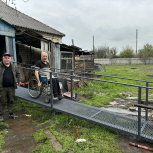 Николай Савченко помог установить пандус для ветерана СВО в Краснодонском районе