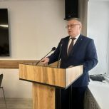 В Чебаркуле руководитель фракции партии «Единая Россия» Собрания депутатов отчитался о работе за 2025 год