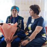 Ветеран труда Тазкира Гараева из Бавлов отмечает 90-летие