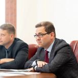 Борис Веснин, Николай Шабалин и Вадим Ральников по просьбе губернатора взяли на депутатский контроль решение вопросов кировчан