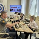 Ветеран СВО провёл мастер-класс по шахматам для юных спортсменов