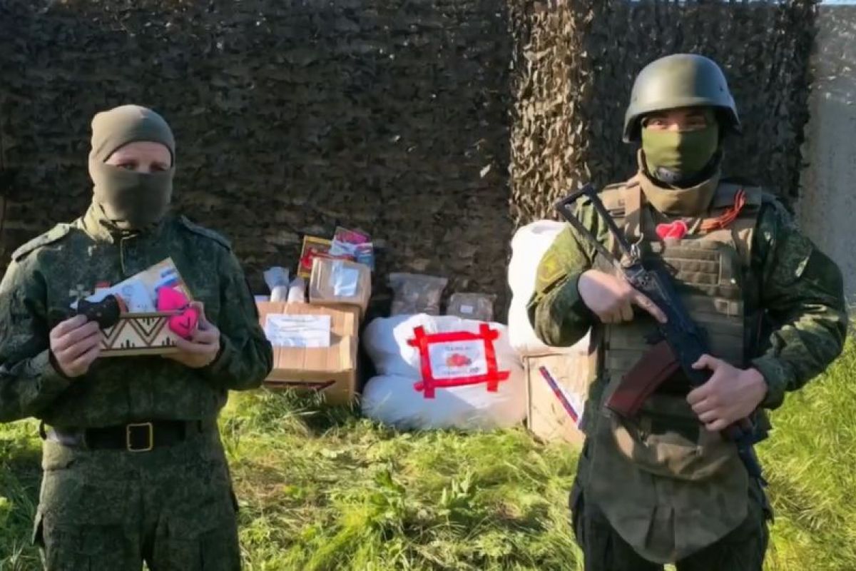 Гуманитарная помощь Московской «Единой России» доставлена бойцам полка № 1430 в День Победы