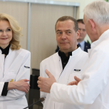 Дмитрий Медведев: Задача «Единой России» — следить за исполнением работодателями договорённостей по диспансеризации сотрудников