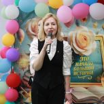 «Единая Россия» поздравила с праздником последнего звонка выпускников Херсонской области