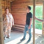 Денис Ефанов проверил как проходит капремонт ДШИ и будущего краеведческого музея в Клепиковском округе