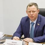 Депутат «Единой России» помог жителям Нижнедевицкого района с решением вопросов образования