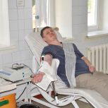 В Свердловске сдали кровь для пострадавших от удара ВСУ в Старобельске