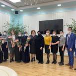 Парламентарии поздравили многодетных матерей Кировского района Махачкалы