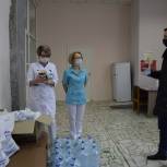 Медикам ковид-госпиталей Башкортостана передали башкирский мёд