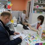 Депутат АКЗС Николай Якушев принял участие в проверке аптек Барнаула