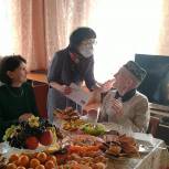 В Параньгинском районе партийцы поздравили 90-летнего жителя