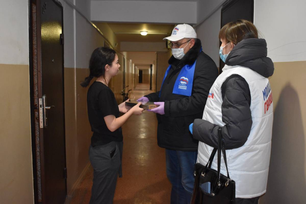 Школьники в районах и городах Башкирии получили бесплатные планшеты для  дистанционных занятий