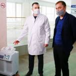 Депутат приобрел для новосибирского ковидного госпиталя кислородные концентраторы